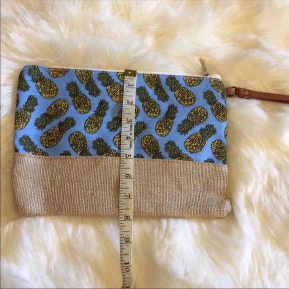 Pineapple Graphic Cosmetic Bag - Picture 4 of 4